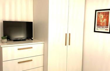 Boutique Chapel Apartment within City Walls - Photo 13