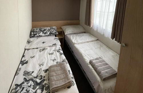 Caravan - Sleeps 10 - Pet Friendly - Parking - Foto 11