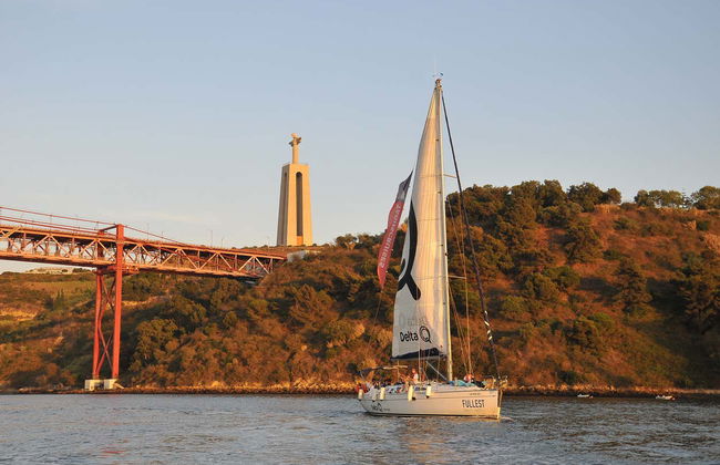 Passeio de veleiro ao entardecer - Foto 2