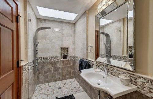 Elevado Hills Family Getaway ~ Pool ~ Games ~ Pkg! - Foto 8