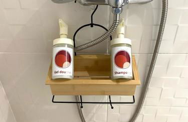 SYLOU - Centre historique, 4 personnes, Climatisation, Netflix, Comédie, Tramway, Gare - Foto 26