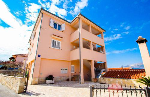 Apartments Zlatka - Photo 2