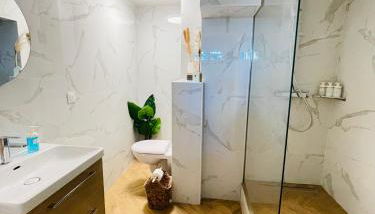 Le Niou, Appartement avec Parking GRATUIT - Photo 2, towels, Shower, wardrobe, heating