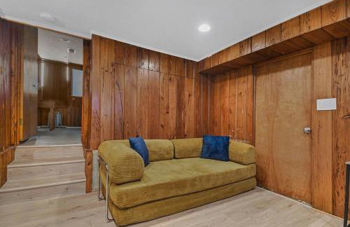 3-Bedroom House Near Notre Dame with Parking - Foto 49