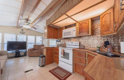 Island Beach House with No Extra Fees - Photo 4