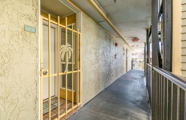 Seaside and Breezy Condo at the Victorian - Foto 45