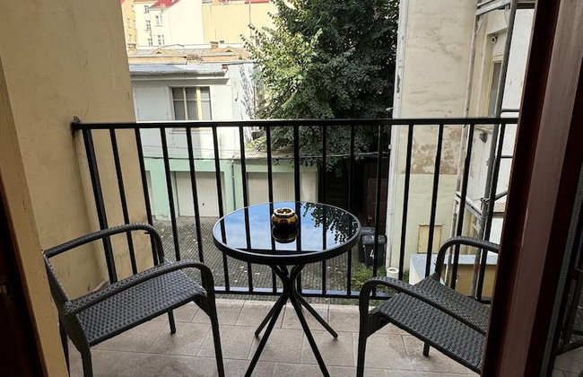 1 Bed Flat - Sleeps 2 - Pets - Smoking on Terrace - Foto 10