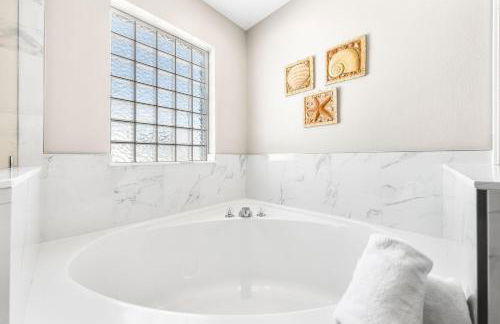 Andrea's Island - PET FRIENDLY - BEACH SERVICE-SLEEPS12!! - Foto 38