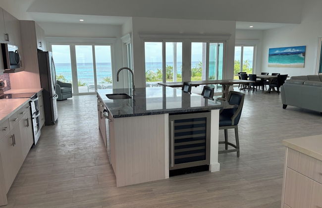 Twin Coves Tranquility: Private Beachfront Estate - Foto 7