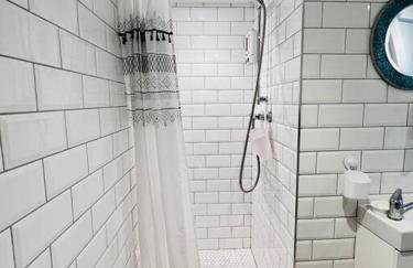 Swordfish Cottage **Next to the Harbour** - Photo 9