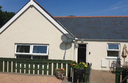 Cosy Pembrokeshire Home - Photo 2