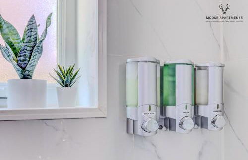 The Moose #3 - Modern Luxe Studio with Free Gated Parking & Wifi - Foto 21