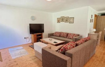 Ellen-Lara - Foto 33