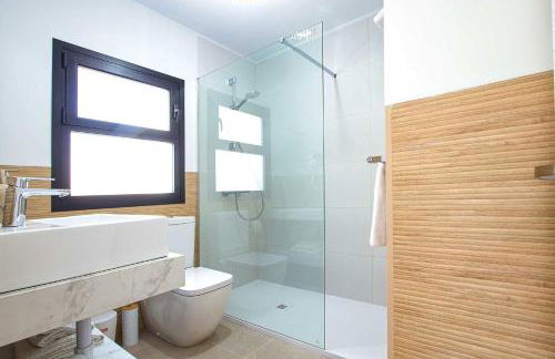 Linda Vista Beach Apartment - Photo 15