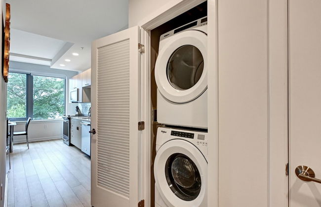 Global Luxury Suites Capitol Riverfront - Photo 12