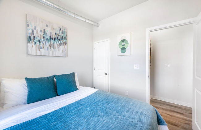 Modern Retreat Near Henry Ford - Foto 17