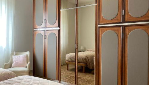 Appartamento Noemi vicino Humanitas e Forum Assago Minimo 4 Notti - Foto 2, wardrobe