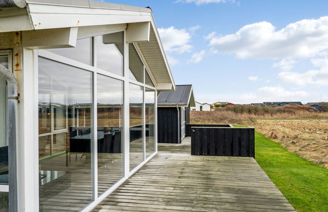 "Eileen" - 300m from the sea - Photo 27