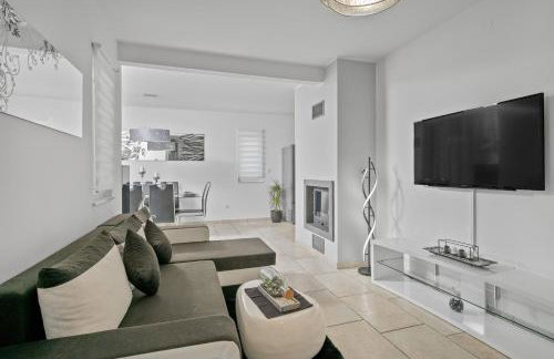 Charming Villa Dory with heated Pool&Whirlpool - Foto 20