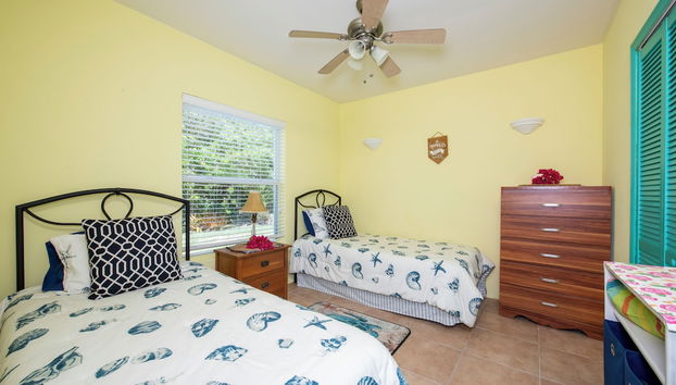 Oceanfront Oasis: Elegant Estate With Spectacular Views - Foto 3, Habitación