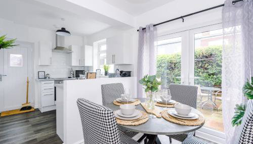 Welcoming 3 bed home, 10 mins from Chester races and zoo - Foto 3, stove, pet friendly, minibar