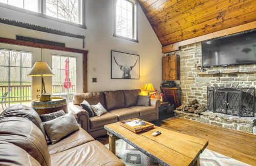 The Lodge at Crider Creek Getaway on 140 Acres! - Foto 3