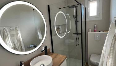 T2 neuf avec vue mer à 2 pas du centre et proche des plages - Foto 5