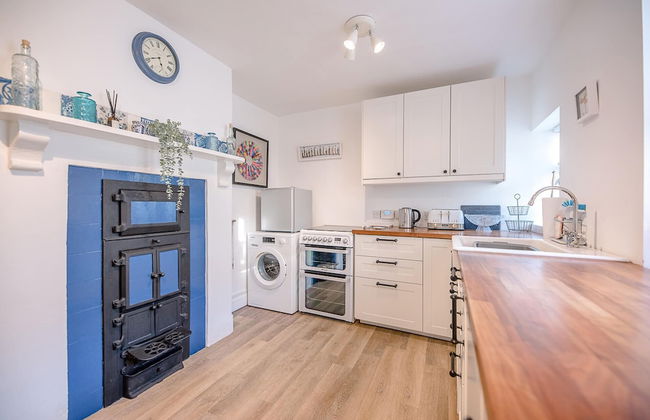 Bonheur, 16 Bartholomew Green, Southwold - Photo 14