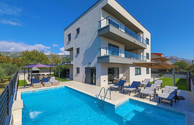 Modern Kastel Villa With Private Pool, Gym, and Large Outdoor Space - Foto 32