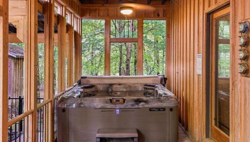 The Wagon Wheel Cabin Hot Tub Sleeps 10 Spacious - Foto 4