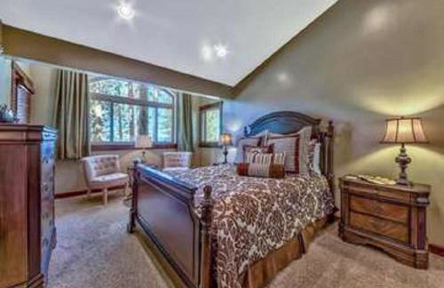 Lv12 luxury villa with hot tub, close to skiing - Foto 13