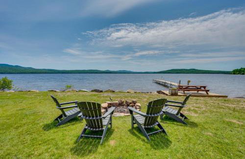 Pittsburg Lake House with Magalloway Mountain Views! - Foto 1