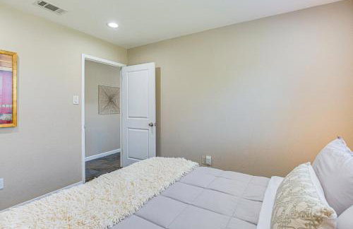 5 Mi to Fort Worth Stockyards Home with Yard! - Foto 16