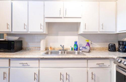 Sunny Sweetheart-Front Apartment near Riverwalk - Foto 17