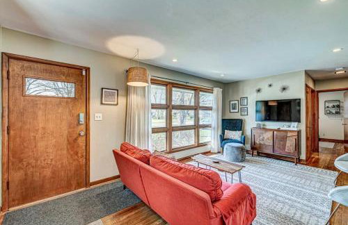 Butterfield Family Friendly Bungalow Northside Indy with Arcade - Foto 4