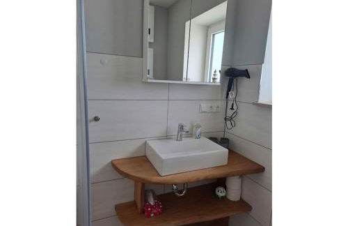 Holiday home in Oelsnitz with swimming pool - Foto 20