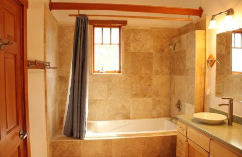 Bay Bluff Haven with an ocean view - Foto 25