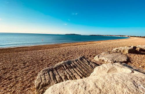 Carlton Guest suites - Weymouth - Photo 16