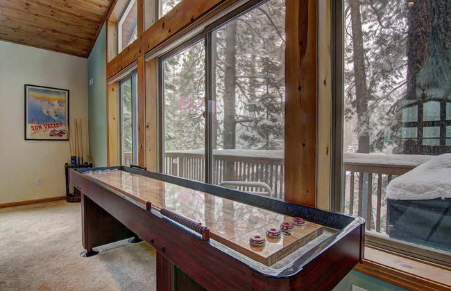 Angora Mountain Lodge - Pool Table, Ping Pong, Shuffle Board - Photo 2