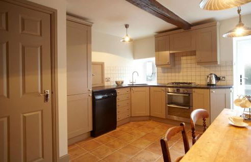 Chapel Cottage Set in a private courtyard in central location with 2 parking spaces - Foto 17