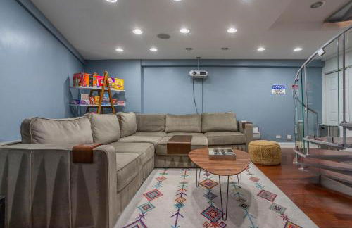 3-Story Townhome Free Parking Private Patio Washer-Dryer - Foto 38