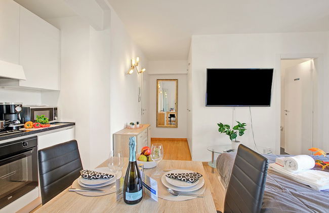 Lean Home - Photo 17