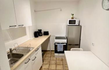 L5 Apartments - Ganze Wohnung, Küche, Bad, WLAN, Terrasse - Foto 6