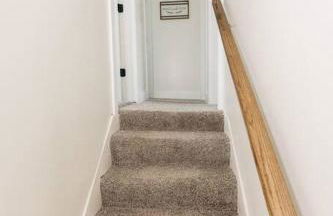 Beautiful Cape Cod House in Central Location - Foto 9