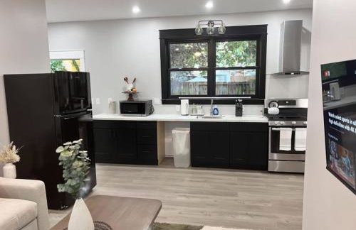 ADA Friendly and AC Little House on the Ferry - Foto 10