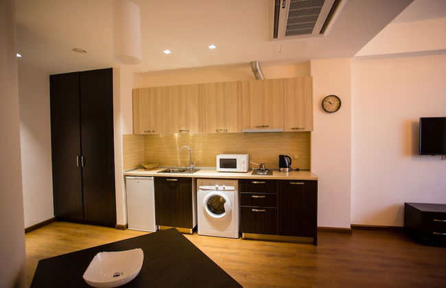 Welcome City Center Apartments - Photo 40