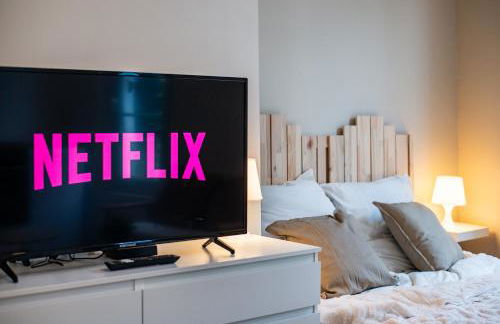 Le Clocher - Quai De La Loire - Netflix - Foto 6