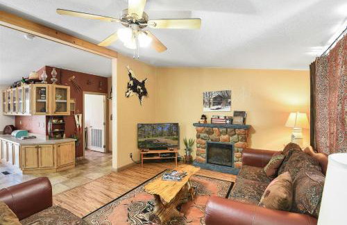 The Ponderosa Scenic Forest Views Fire Pit BBQ Pet-Friendly Now with Wi-Fi - Photo 5