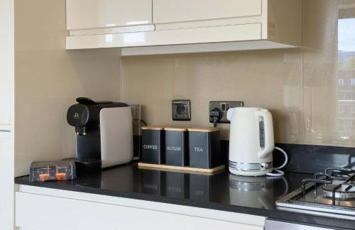 Stylish Hoxton 2 Bedroom 2 Bathroom Apartment With Balcony & Lift, Sleeps 6 - Foto 5