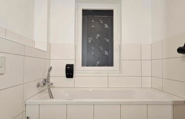 Schöne Ferienwohnung 80m2, 3 Schlafzimmer, 2 Bäder, Zentrumnah, 3OG - Photo 36